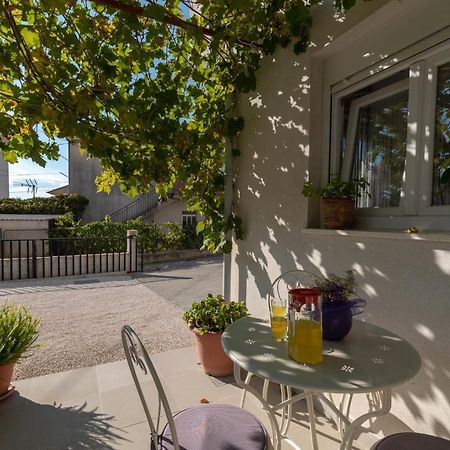 Apartments Bruna Trogir Exterior foto