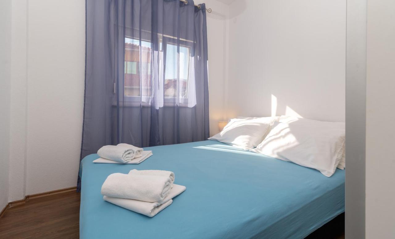 Apartments Bruna Trogir Exterior foto
