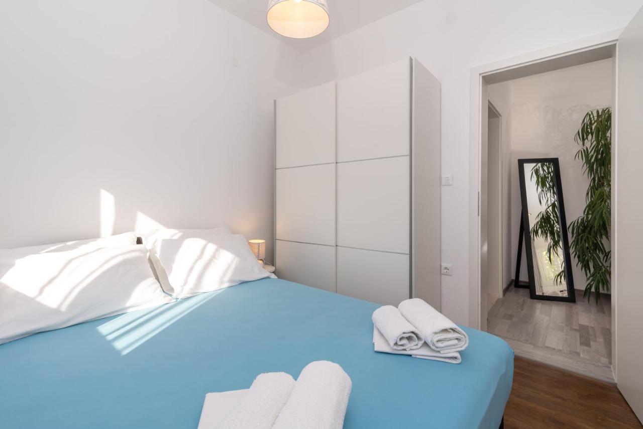 Apartments Bruna Trogir Exterior foto